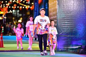 BIB: 59640
                            <button type="button" onclick="openModal(21804528)" class="btn btn-primary btn-sm float-right btn-popup" data-toggle="modal" data-target=".modal-high-quality">
                        <i class="fas fa-shopping-cart"></i> Add to Cart
                    </button>
                                            <button type="button" onclick="isThisMe(21804528, true)" class="btn btn-success btn-sm float-right btn-popup btn-isme hidden" data-toggle="tooltip" data-placement="bottom" title="นี่คือรูปของคุณใช่ไหม คลิกที่นี่เพื่อเอาเข้าอัลบั้ม">
                        <i class="fas fa-plus"></i> Add to album
                    </button>
                    <button type="button" onclick="isThisMe(21804528, false)" class="btn btn-warning btn-sm float-right btn-popup btn-isnotme hidden">
                        <i class="fas fa-ban"></i> Remove from album
                    </button>